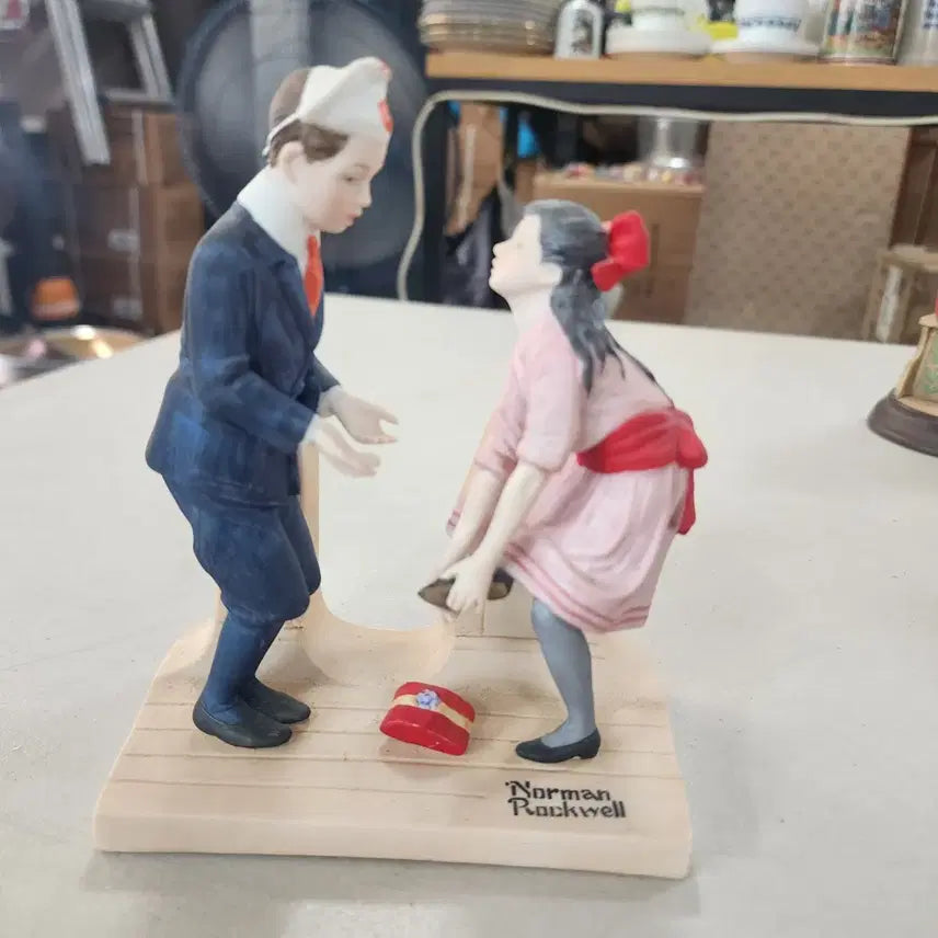 [BUNJANG] USA 1980 Handmade Norman Rockwell Porcelain Figurine / USA 1980년 핸드메이드 