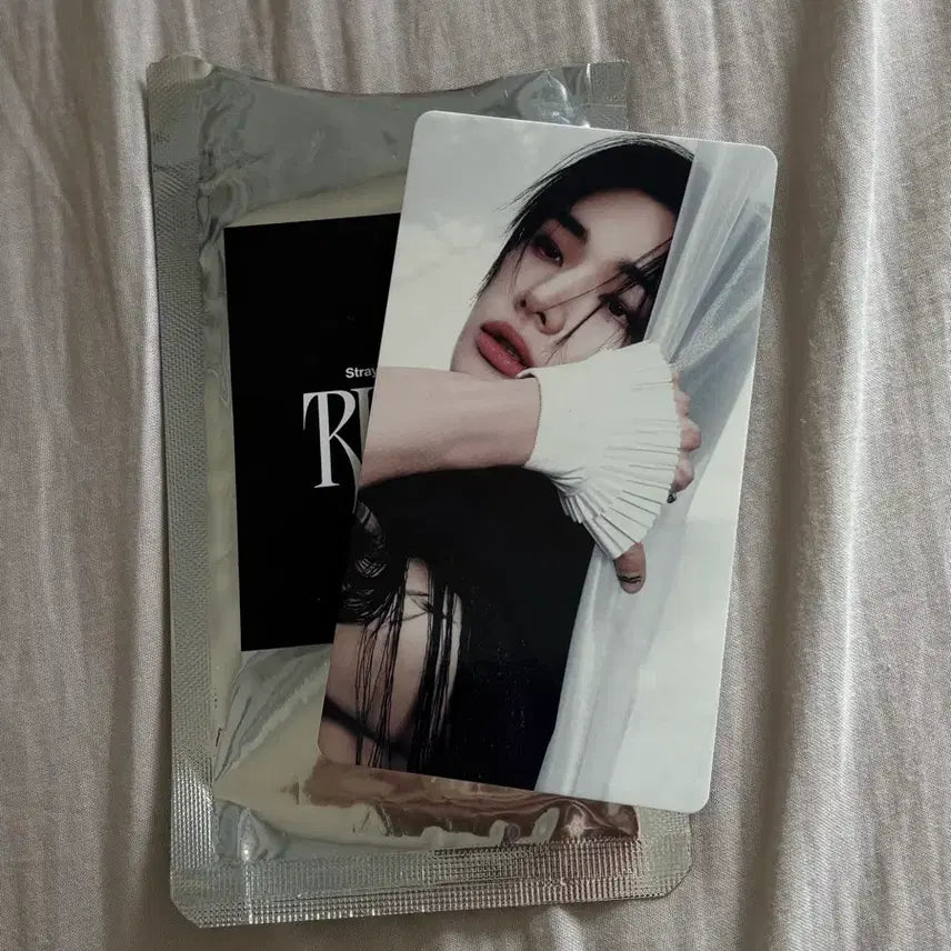 [BUNJANG] Stray Kids Hyunjin RUN IT SEOUL Regular Trading Card / 스트레이키즈 현진 RUN IT SEOUL 일반 트레이딩 카드