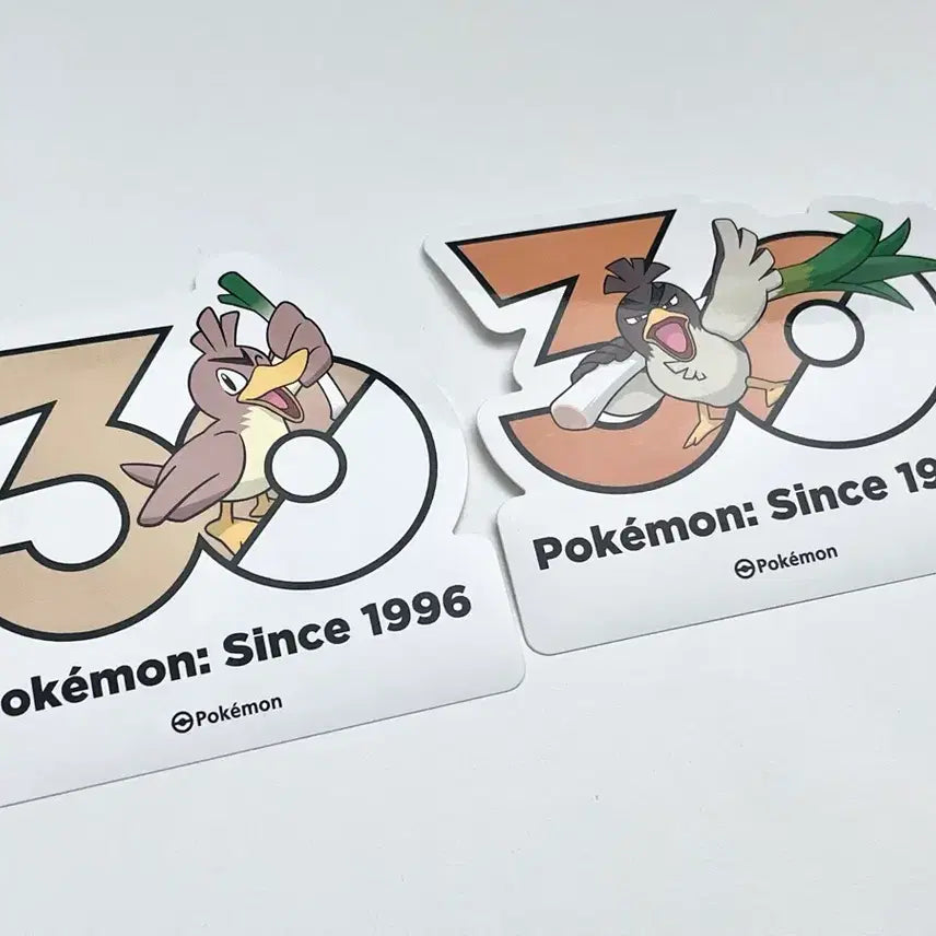 [BUNJANG] Pokemon 30th Anniversary Logo Sticker - Farfetch&
