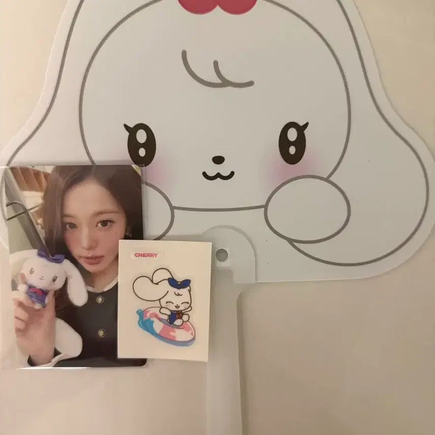[BUNJANG] IVE MiniBr Cherry Jang Wonyoung Fan Bundle Set / (일괄!)아이브 미니브 체리 장원영 부채 7만원 특전 띠부실 일괄 양도