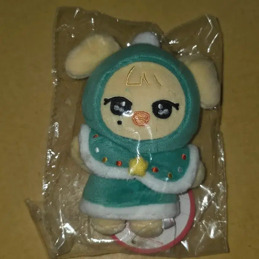 [BUNJANG] IVE Minive NaoRi Christmas Edition Doll / 아이브 미니브 나오리 인형