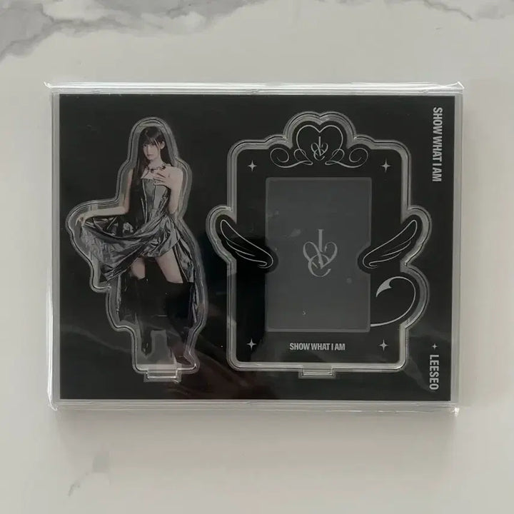 [BUNJANG] IVE Yseo Concert MD Acrylic Photo Stand Set (Sealed) / [당일배송] 아이브 콘서트 엠디 이서 아크릴 포토 스탠드 세트 미개봉 양도