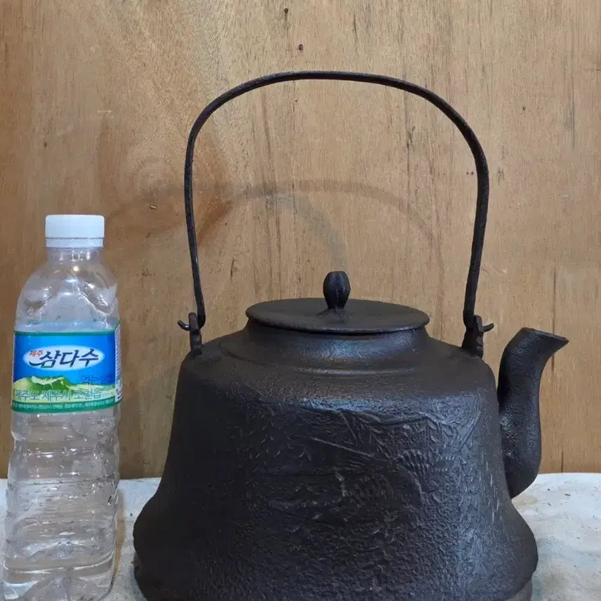 [BUNJANG] Antique Japanese Cast Iron Tea Kettle (Chagama) / 오랜세월의 일본 무쇠 차가마 주전자