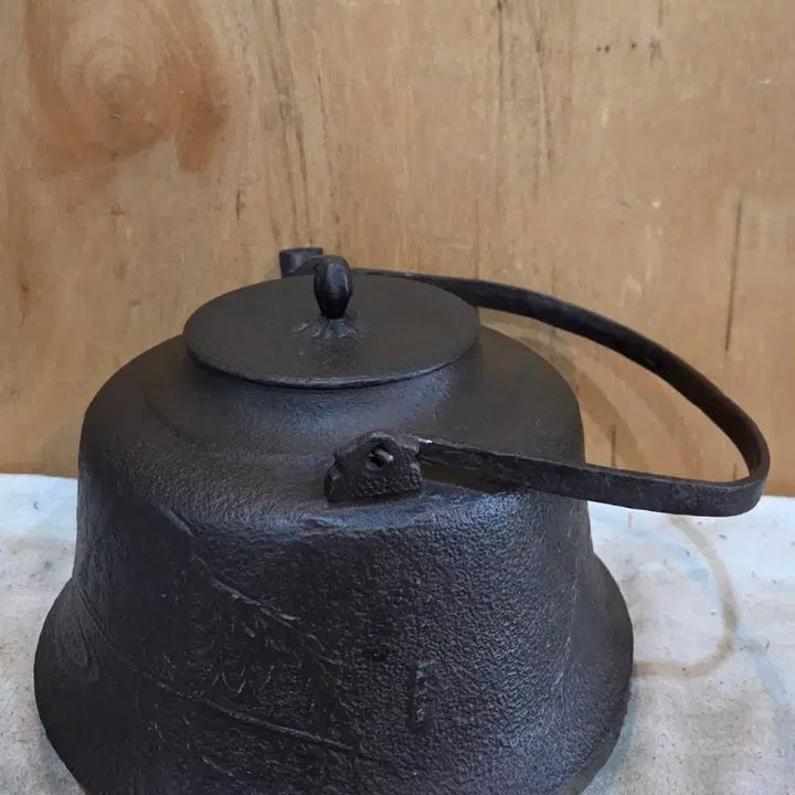 [BUNJANG] Antique Japanese Cast Iron Tea Kettle (Chagama) / 오랜세월의 일본 무쇠 차가마 주전자