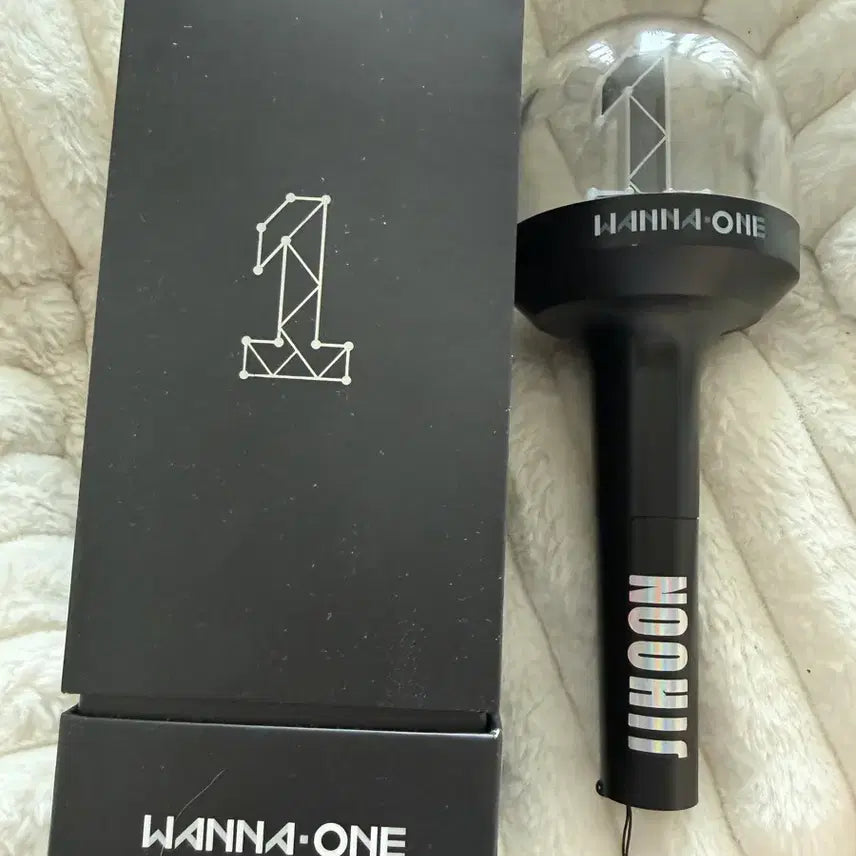 [BUNJANG] Wanna One Official Lightstick (Neoble Bong) / 워너원 응원봉 너블봉