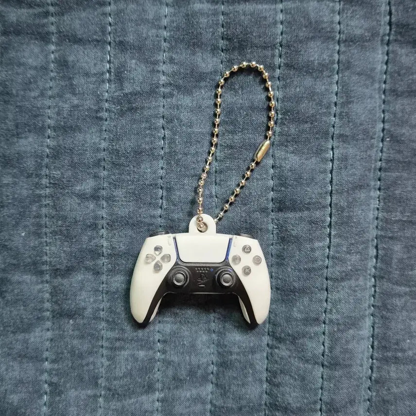 [BUNJANG] PlayStation 5 DualSense Miniature Mascot Figure Controller Gachapon Keychain / PS5 듀얼센스 미니어처 마스코트 피규어 게임기 컨트롤러 가챠 키링