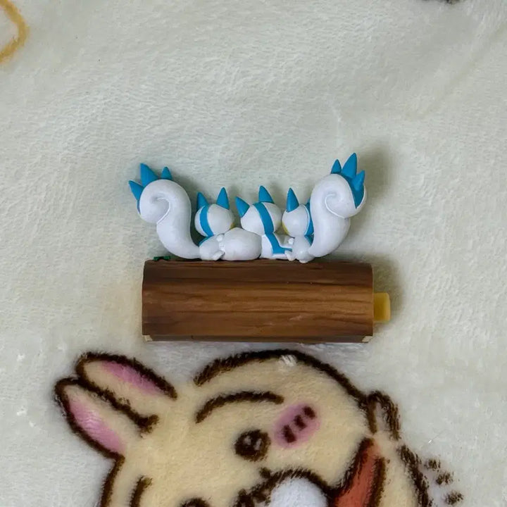 [BUNJANG] Pokemon Re-Ment Good Friends Tree Vol. 2 Pachirisu Figure / 포켓몬 리멘트 사이좋은 나무 2탄 파치리스 피규어