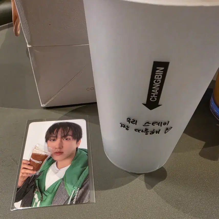[BUNJANG] Stray Kids Changbin Reusable Cup Photocard Bundle Set / 스키즈 사웨 팝업 3만원 포카 창빈 리유저블 컵 양도 판매