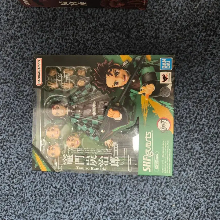 [BUNJANG] Demon Slayer Hashira Mode Tomioka Giyu Figure / 귀멸의칼날 버즈모드 토미오카 기유+SHF 탄지로