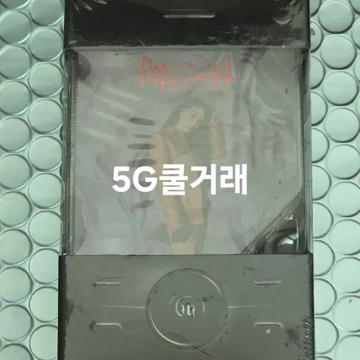 [BUNJANG] Moonbyul Dark Side of the Moon Kino Album (Sealed) / 문별 Dark side of the moon 키노 미개봉