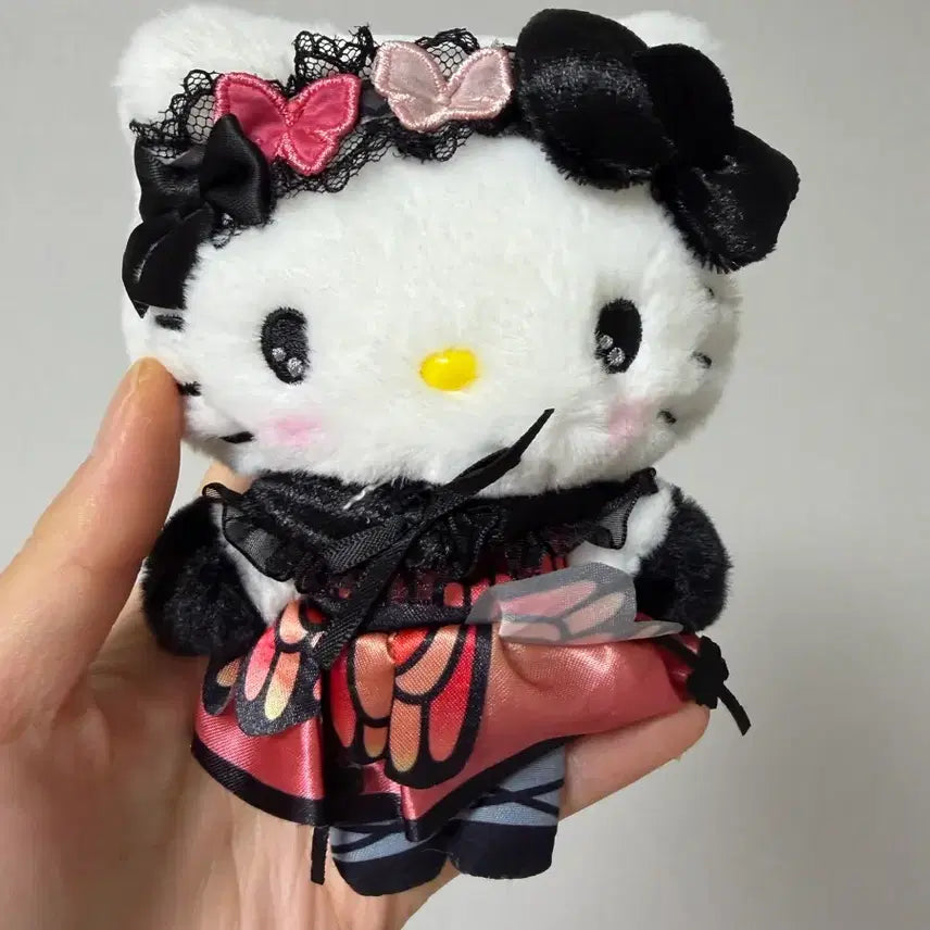 [BUNJANG] Hello Kitty Butterfly Series Mascot Keychain / 헬로키티 (나비시리즈)마스코트 키링