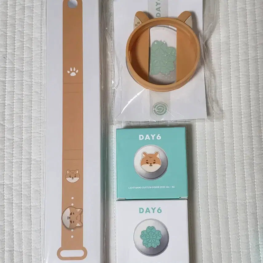 [BUNJANG] DAY6 Young K Custom Strap Link Cover MaD G Mins Dani Mals Cheongyeondbon / (미개봉) 영케이 커스텀 스트랩 링커버 데이식스 마데워치 응원봉 데니멀즈 케