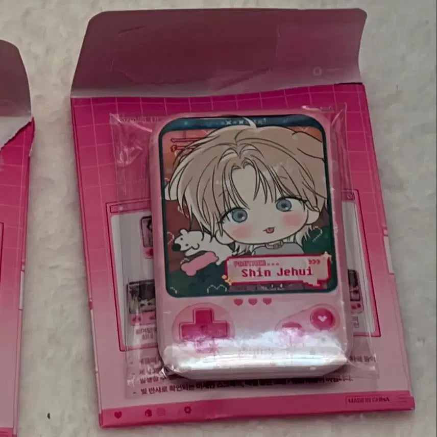 [BUNJANG] Mi:BLE Company Random Badge Shin Jaehee Unused / 미블컴버니 랜덤뱃지 사반불 신제희 미사용