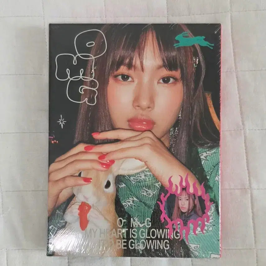 [BUNJANG] NewJeans Hyein OMG Photocard Sealed Album / 뉴진스 혜인 오엠지 포카 미개봉앨범