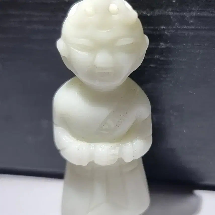 [BUNJANG] White Jade Figure Sculpture with Age / 30만원 이상 구매시 선물로 한 점 드립니다^^  세월감이 존재하는 백옥 인물상 조각품