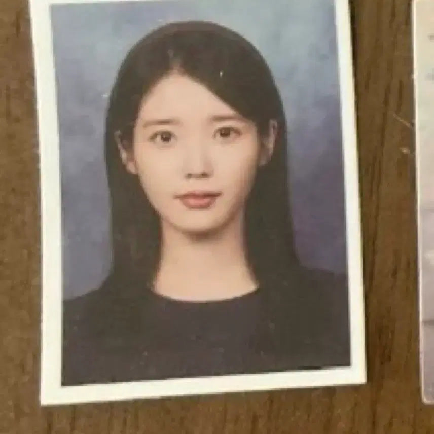 [BUNJANG] IU Flower Bookmark Set Album Proof Photo &amp; Sticker / 아이유 꽃갈피셋 앨범 증명사진&amp;스티커