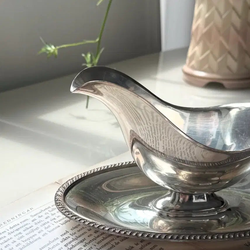 [BUNJANG] Vintage Silver-Plated Integrated Gravy Boat / 빈티지 실버플레이트 일체형 그레이비보트