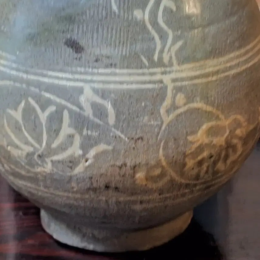 [BUNJANG] Goryeo Dynasty Celadon Vase with Ornate Inlay / 고려시대 문양이 화려한 청자주병