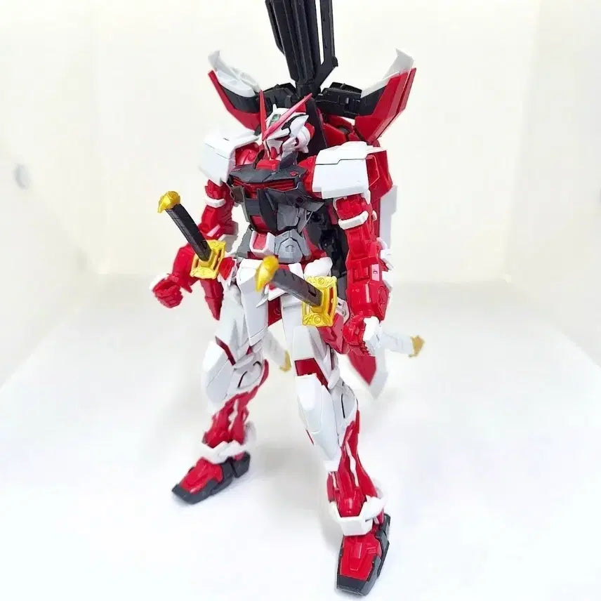 [BUNJANG] Bandai MG Gundam Astray Red Frame Kai Assembled Model / 반다이 MG 건담 아스트레이 레드프레임 카이 가조립