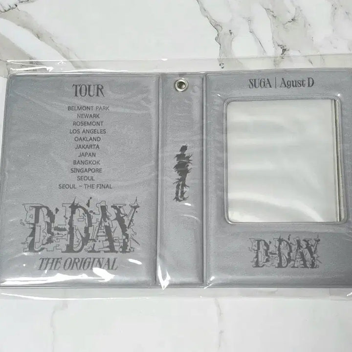 [BUNJANG] Suga D-Day Photobook Card Binder / 슈가 디데이 콜북 포카바인더 미개봉 원가이하 판매