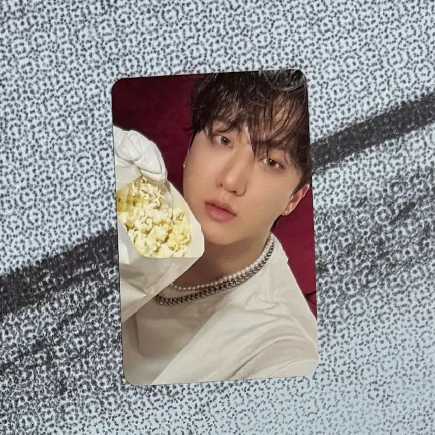 [BUNJANG] Stray Kids THIS &amp; THAT LP Version Changbin Photocard / 스키즈 스트레이키즈 THIS &amp; THAT LP 버전  창빈 포카 양도