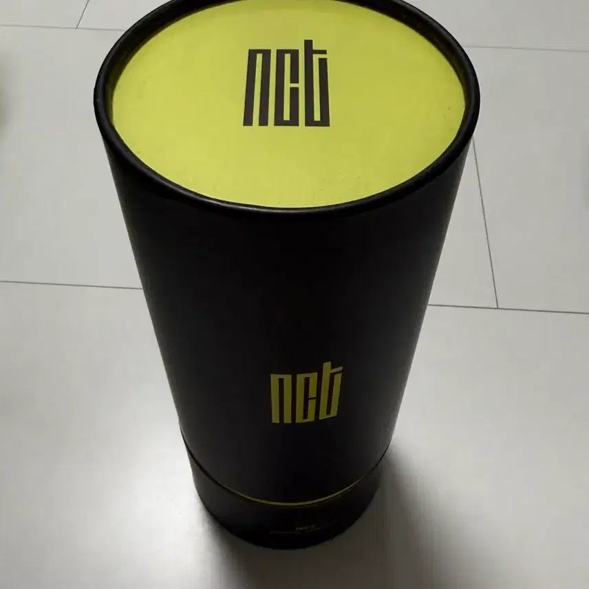 [BUNJANG] NCT Official Light Stick (Renjun Vans Decal) / NCT 응원봉(런쥔 반스 부착)
