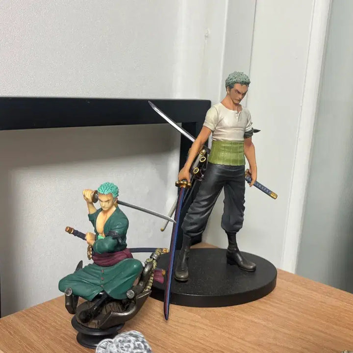[BUNJANG] Zoro Figure (2 Versions) / 조로 피규어