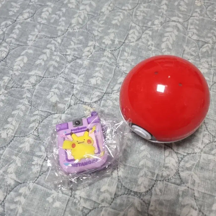 [BUNJANG] Pokemon Ditto Transforming Folder Phone Magnet Keychain / 포켓몬스터 메타몽 팝업 변신하는중 폴더폰 피쳐폰 마그넷 키링