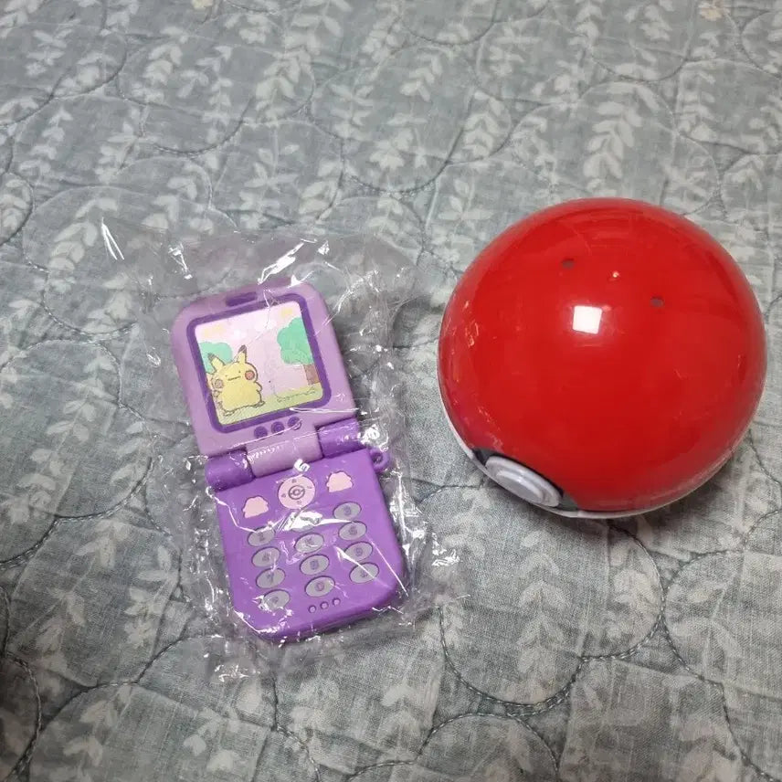 [BUNJANG] Pokemon Ditto Transforming Folder Phone Magnet Keychain / 포켓몬스터 메타몽 팝업 변신하는중 폴더폰 피쳐폰 마그넷 키링