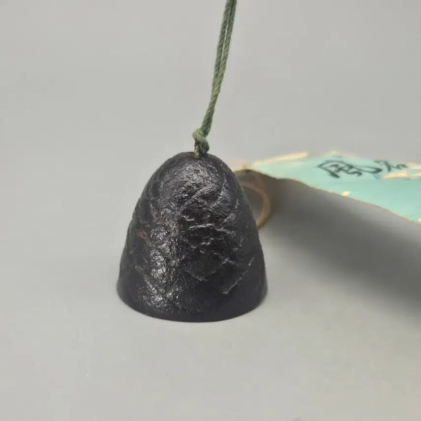[BUNJANG] Nambu Ironware Pinecone Wind Chime (Unused) / 골동품 남부철기 솔방울형 풍경 미사용