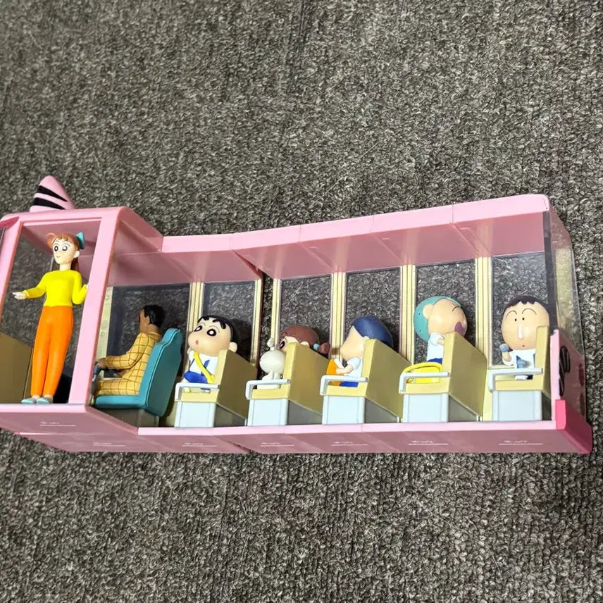 [BUNJANG] Crayon Shin-chan Kindergarten Bus Full Set Toy / 짱구유치원 버스 풀셋판매