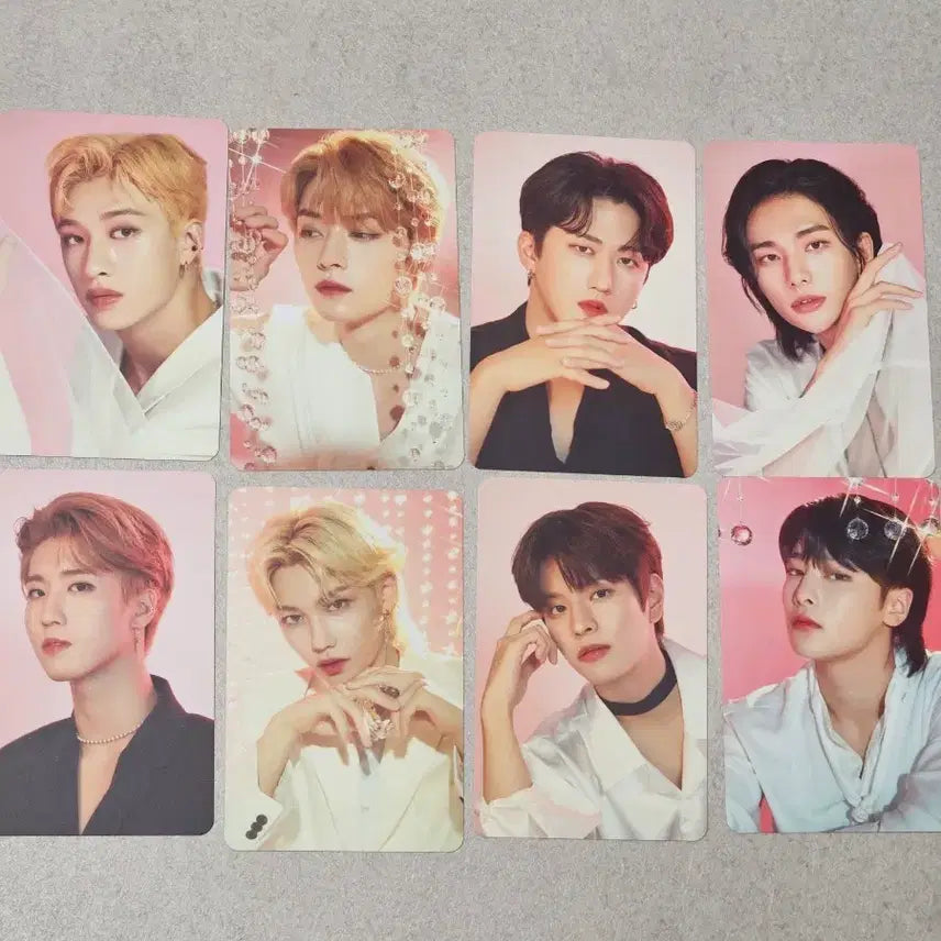 [BUNJANG] Stray Kids Nacific Photocard 8-Set Pink / 스트레이키즈 네시픽 포토카드 8종세트 핑크
