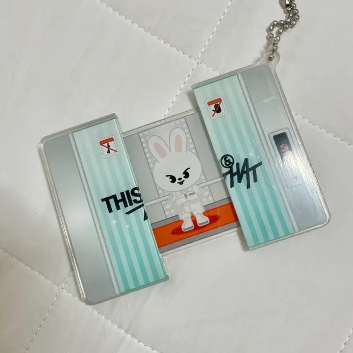 [BUNJANG] Stray Kids Discomfort and That Popup Ribbit Capsule Acrylic Keyring / 스키즈 디스앤댓 팝업 md 리빗 캡슐 아크릴 키링