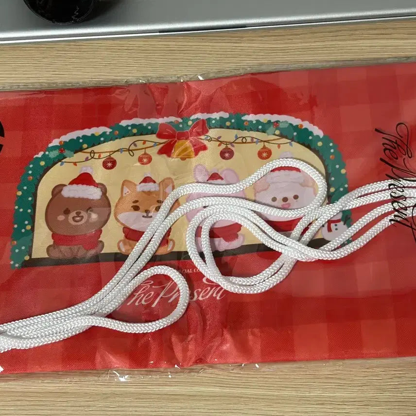 [BUNJANG] Day6 Denny-mals Young K Reversible Pouch / 데이식스 데니멀즈 영케이 케 리버서블 파우치