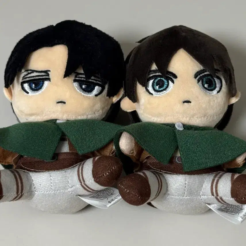 [BUNJANG] Attack on Titan Levi &amp; Eren Plush Doll Bundle / 진격의 거인 리바이 에렌 인형 일괄