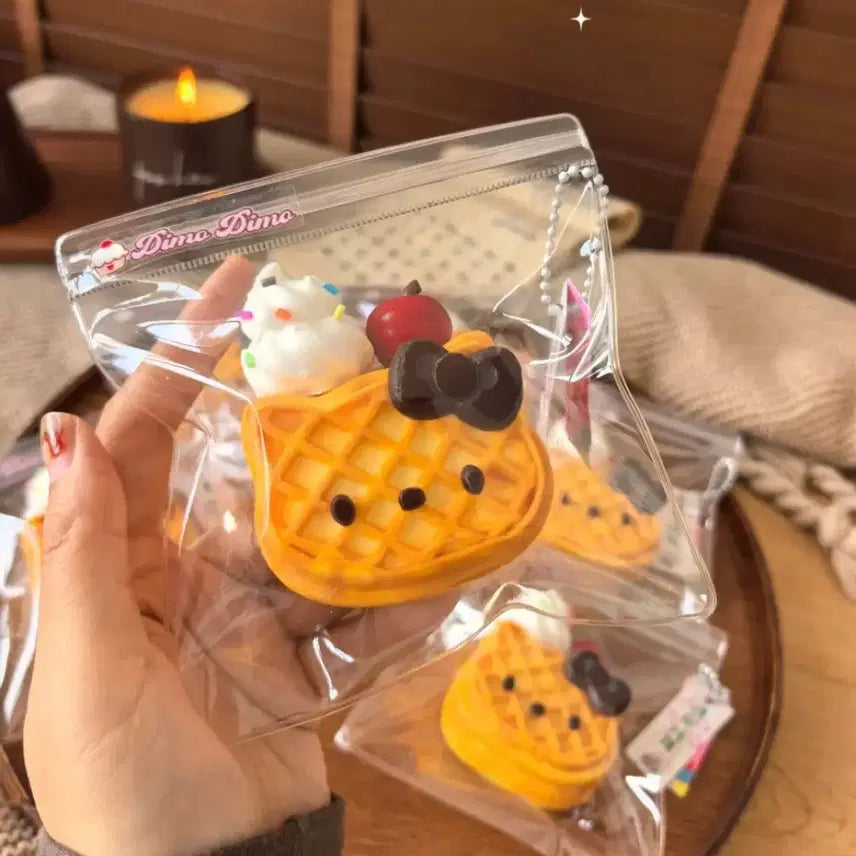 [BUNJANG] Handmade Waffle Kitty Squishy - Rare, High Quality / 와플키티 수제 말랑이 희귀 고퀄