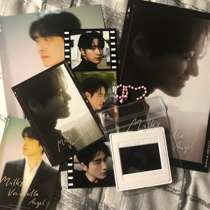 [BUNJANG] Lee Joon Hyuk Actor Birthday Cafe Photocard Keychain Set / 이준혁 배우 생일카페 특전 생카 굿즈 포카 키링