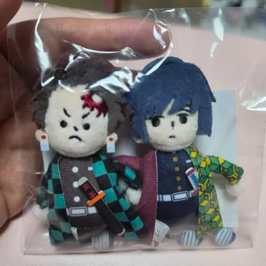 [BUNJANG] Tanjiro Kamado &amp; Giyu Tomioka Techitechi Mascot Plush Set (Sealed) / (미개봉) 카마도 탄지로 &amp; 토미오카 기유 테치테치 마스코트 봉제인형 세트