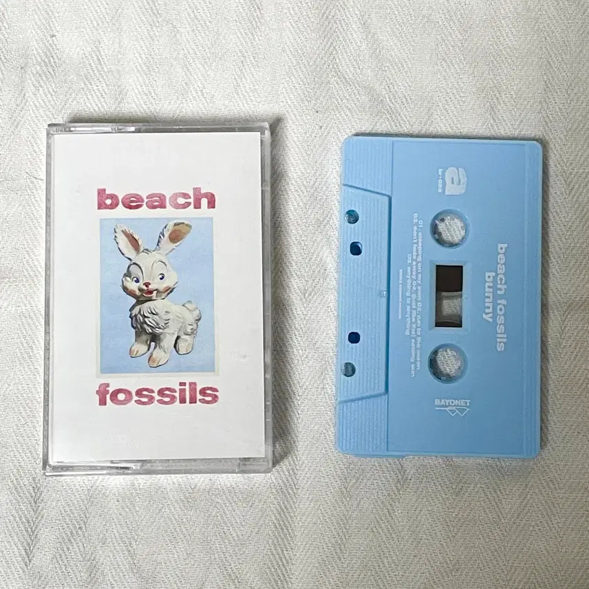 [BUNJANG] Beach Fossils Bunny Limited Edition Cassette / [민트급 / 개봉] Beach Fossils - Bunny 한정판 카세트