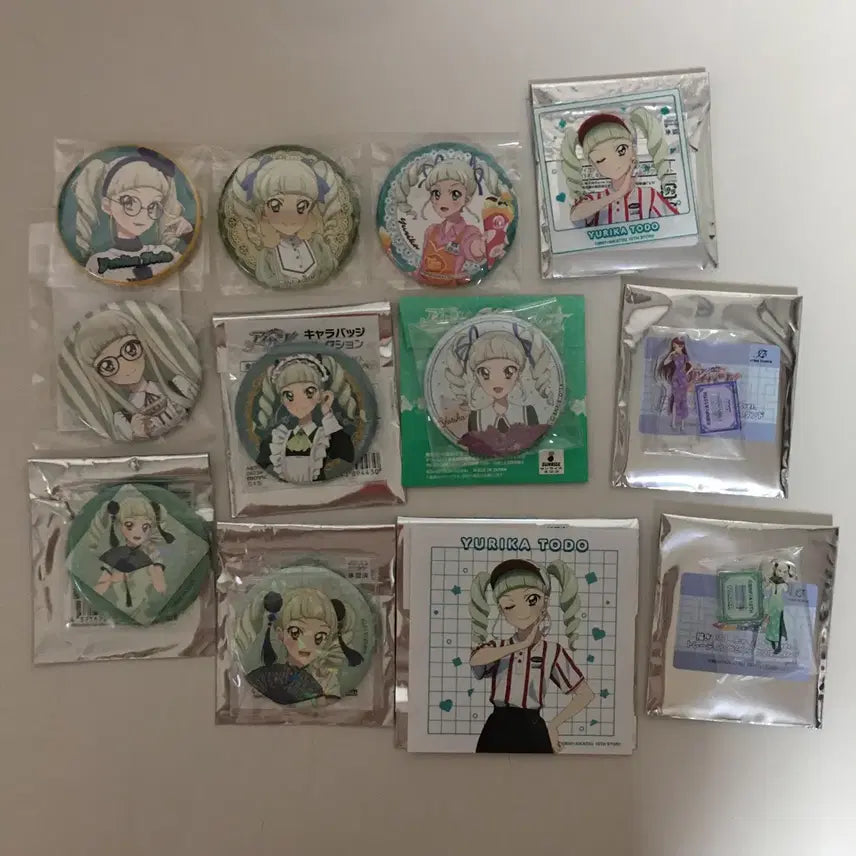 [BUNJANG] Aikatsu! Akari Yuzuki, Rika Shirogane Acrylic Can Badge Bundle Set / [일괄]아이카츠 토도유리카 시부키란 아크릴 캔뱃지 특전
