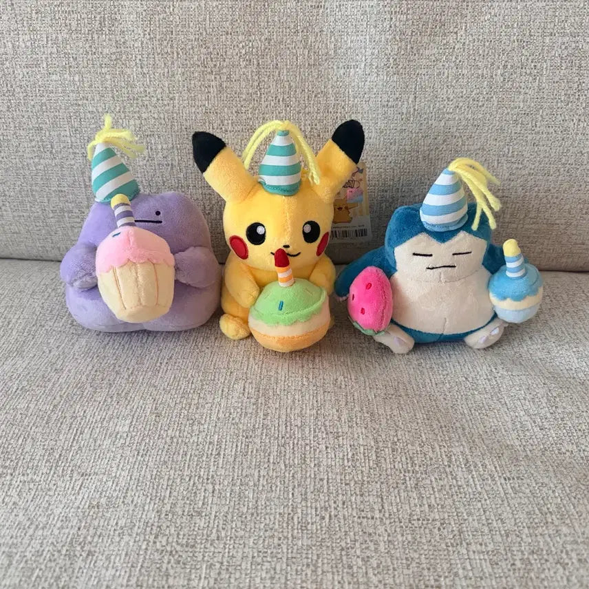 [BUNJANG] Pokemon Metamon Pikachu Snorlax Birthday Cake 12cm Keychain Doll Bag Charm / 정품 포켓몬스터 메타몽 피카츄 잠만보 생일케이크 12cm 키링 인형 가방걸이