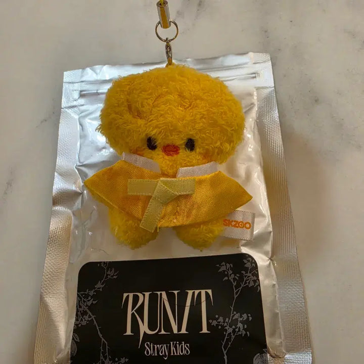 [BUNJANG] Stray Kids Skzoo Bbok Ari Plush Micro Run It Ver. / 스트레이키즈 스키주 뽁아리 플러시 마이크로 run it Ver.