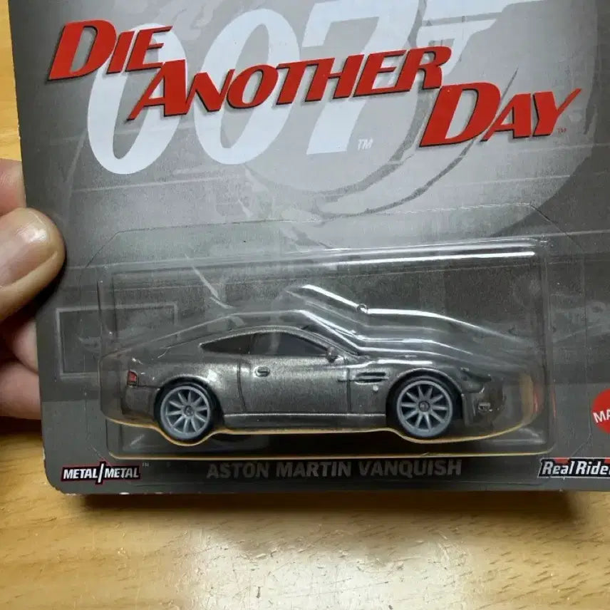 [BUNJANG] Hot Wheels Premium 007 Aston Martin Vanquish Diecast Car / 핫휠 프리미엄 007 애스턴 마틴 뱅퀴시 미니카 다이캐스트