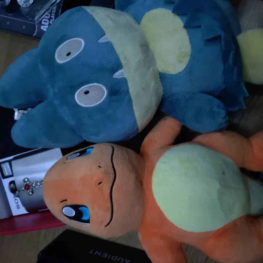 [BUNJANG] Charmander &amp; Snorlax Plush Dolls / 파이리, 먹고자 인형 팝니다