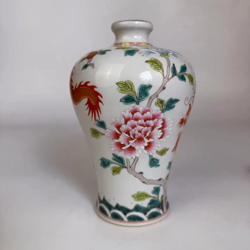 [BUNJANG] Celadon Porcelain Vase with Dragon Motif / 분채 묘금 용문 매병