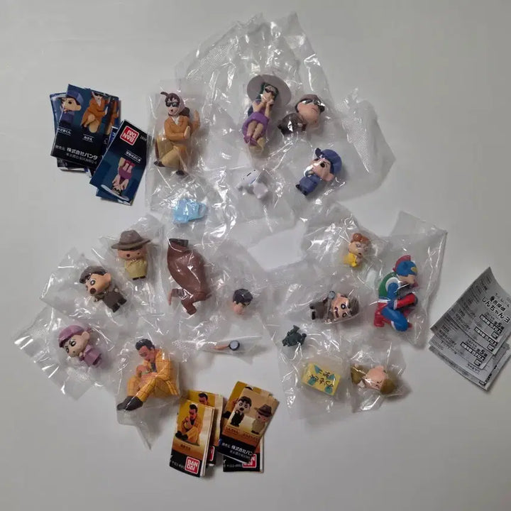 [BUNJANG] Bandai Detective Crayon Shin-chan Gacha Figure Complete Series Bundle Set (15 Figures) / [비닐 미개봉/1,2,3탄 일괄] 명탐정 짱구 가챠 피규어 전체 시리즈 총 15종 일괄 (1탄, 2탄, 3탄) 반다이 굿즈
