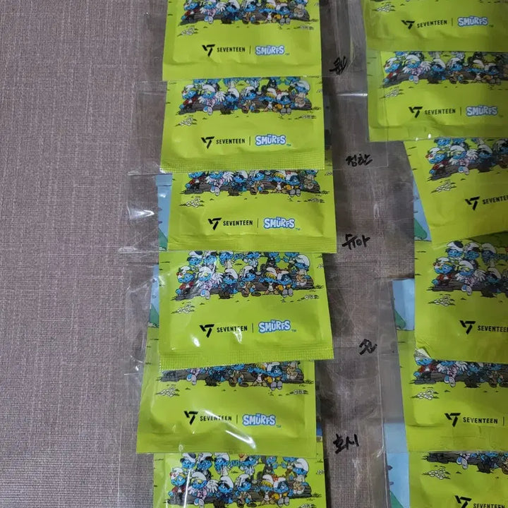 [BUNJANG] SEVENTEEN Joshua Toast Keyring Full Member Set / 세븐틴 이삭토스트 키링 전멤버 세트.
