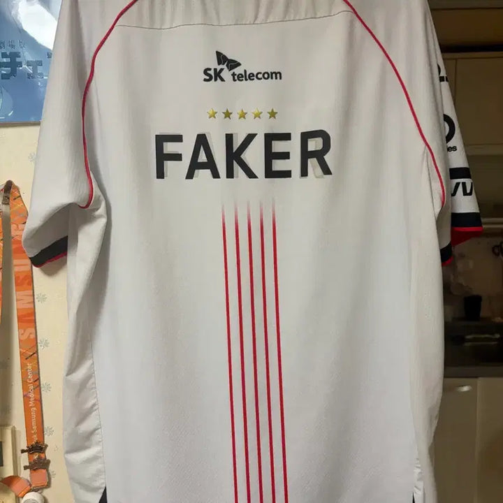 [BUNJANG] T1 2024 Worlds Jersey / 티원 2024 월즈 유니폼 저지 판매
