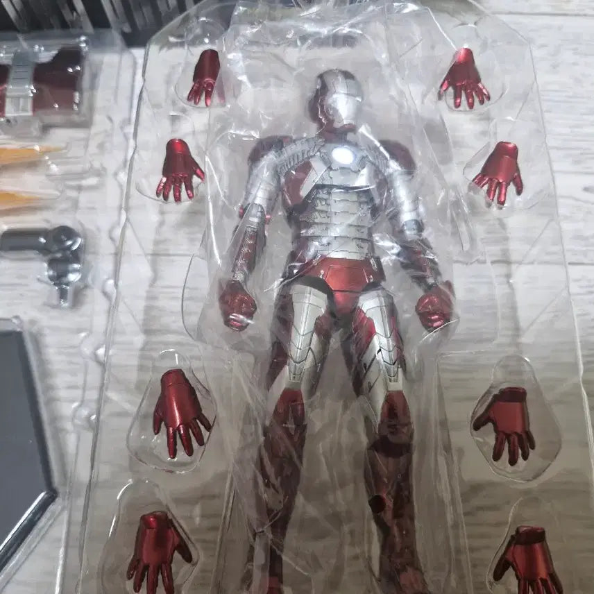 [BUNJANG] Threezero Iron Man Mark 5 DLX Figure / 쓰리제로 아이언맨 피규어 DLX 마크 5