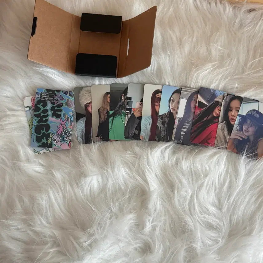 [BUNJANG] NewJeans House of HYBE Weverse Version Photocard / 뉴진스 하우스윗 위버스 버전 포카